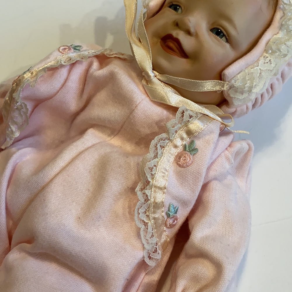 Ashton Drake Meagan Rose 1993 Collectable Porcelain Doll 12” Vintage (e) - Picture 10 of 11